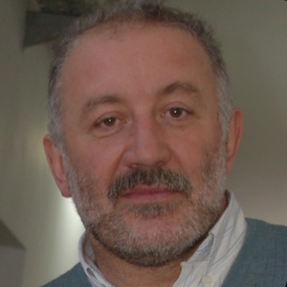 Rubén Vrech : Profesional Adjunto - Profesor Adjunto